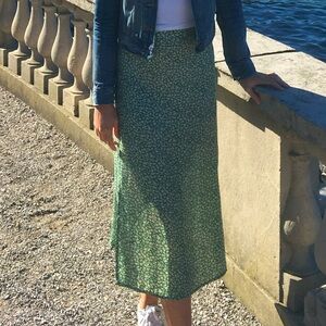 Size Small Nordstrom Light Weight Midi Skirt